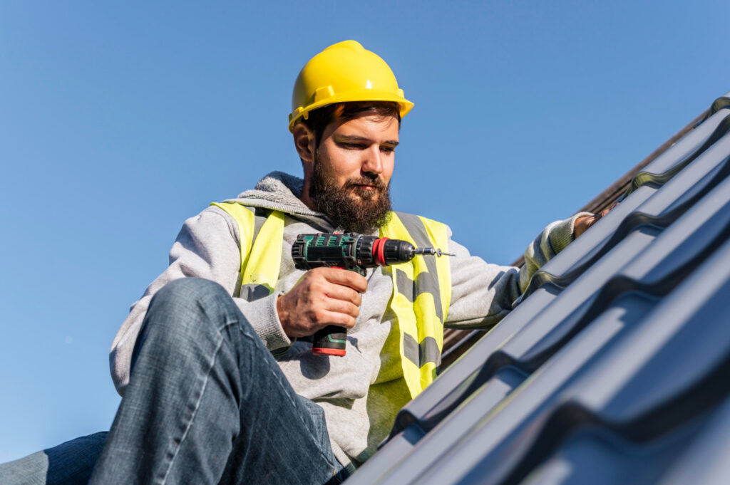 When to Install Roof Vs. Siding: What Should Be Done First?